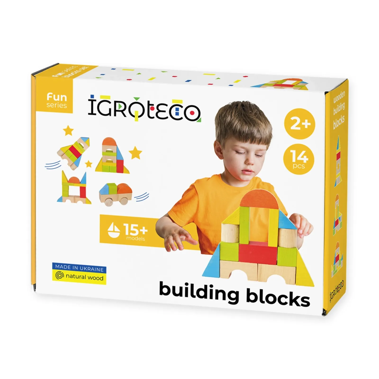 Drevené kocky pre najmenších – predná strana krabice IGROTECO building blocks s chlapcom a stavbou, s údajmi 14 pcs, 15+ models a vekom 2+.
