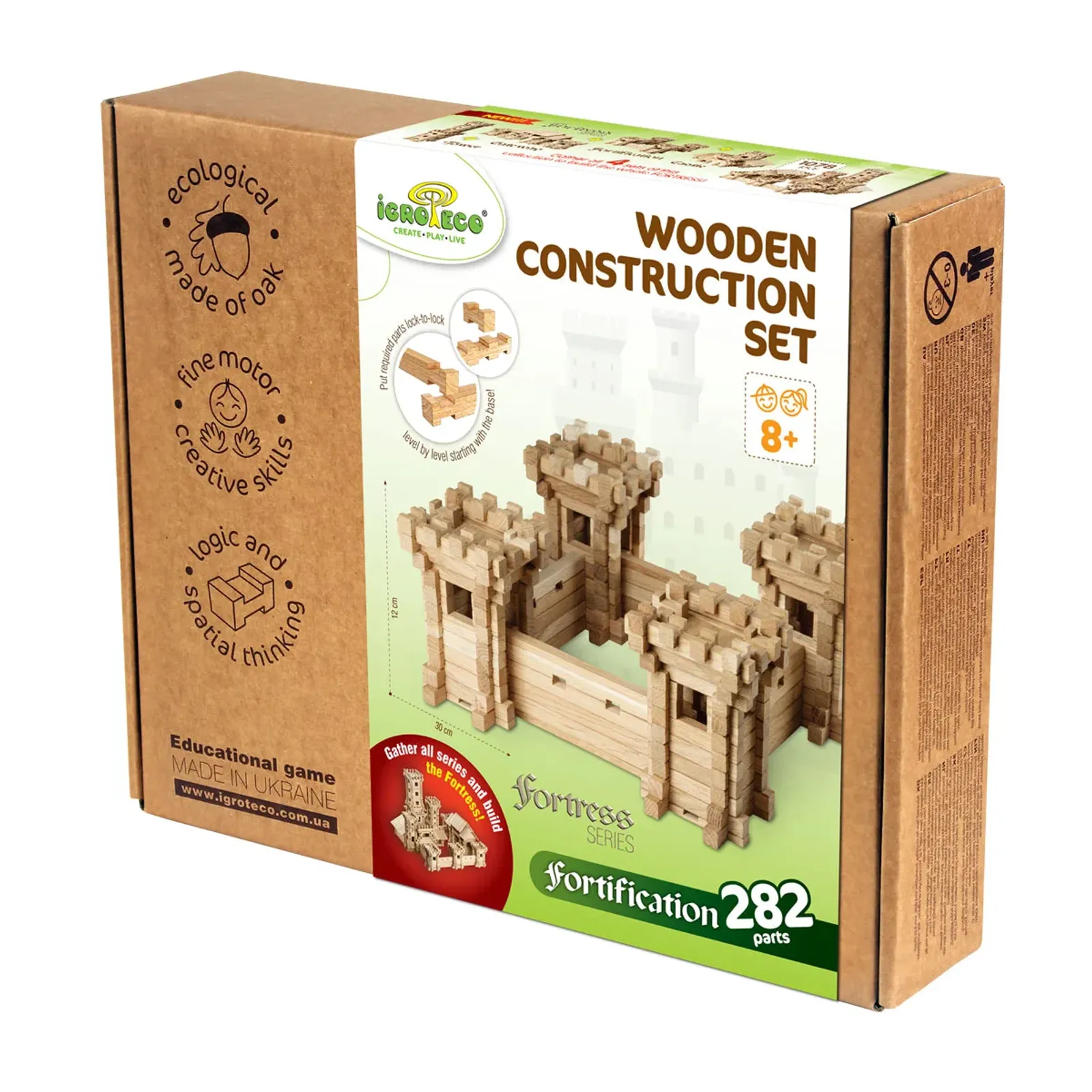Drevená stavebnica Obranné múry – predná strana kartónovej krabice Wooden Construction Set Fortification 282 parts s označením veku 8+.